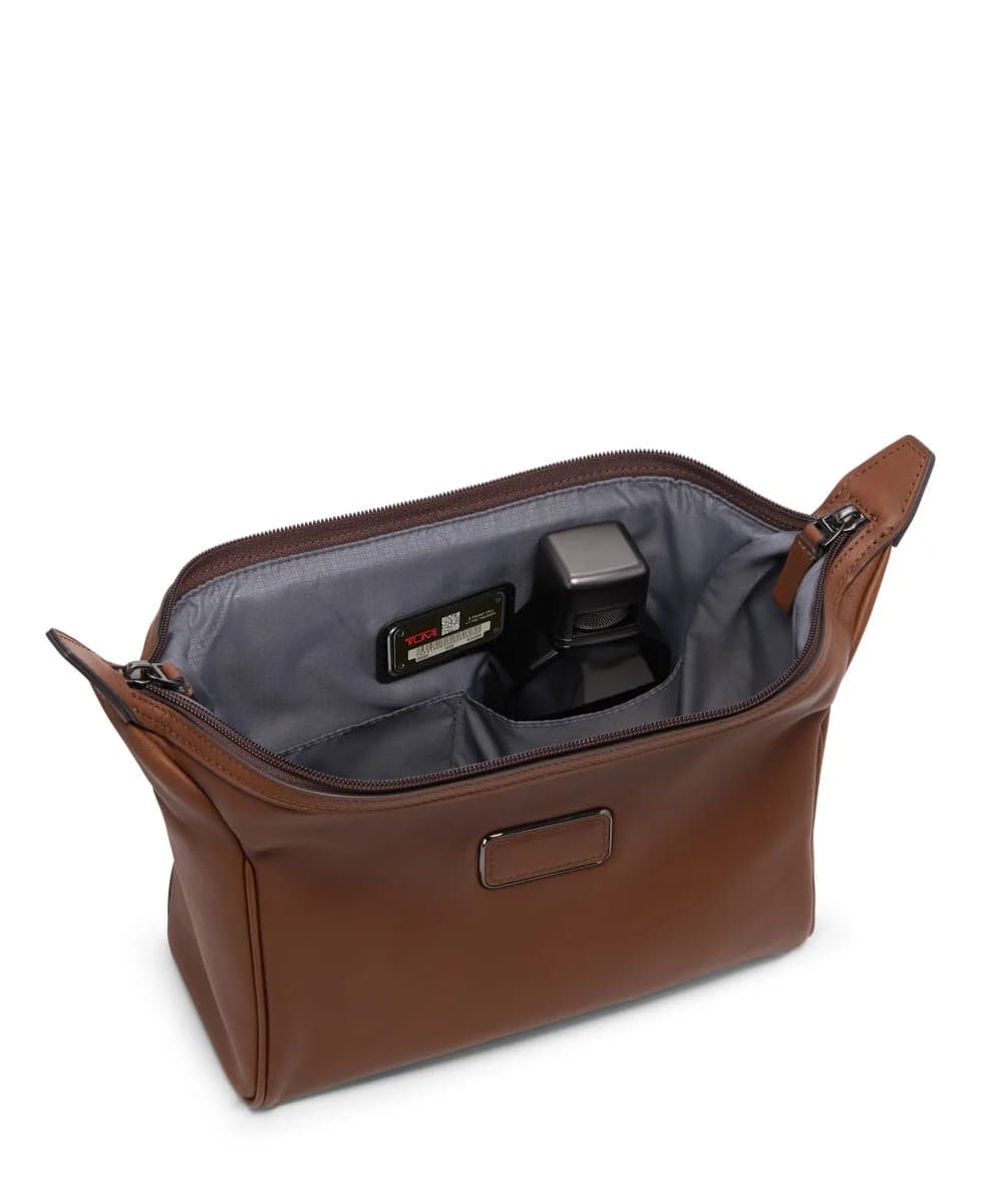TUMI TRAVEL ACCESS.-FRAMED TRAVEL KIT
