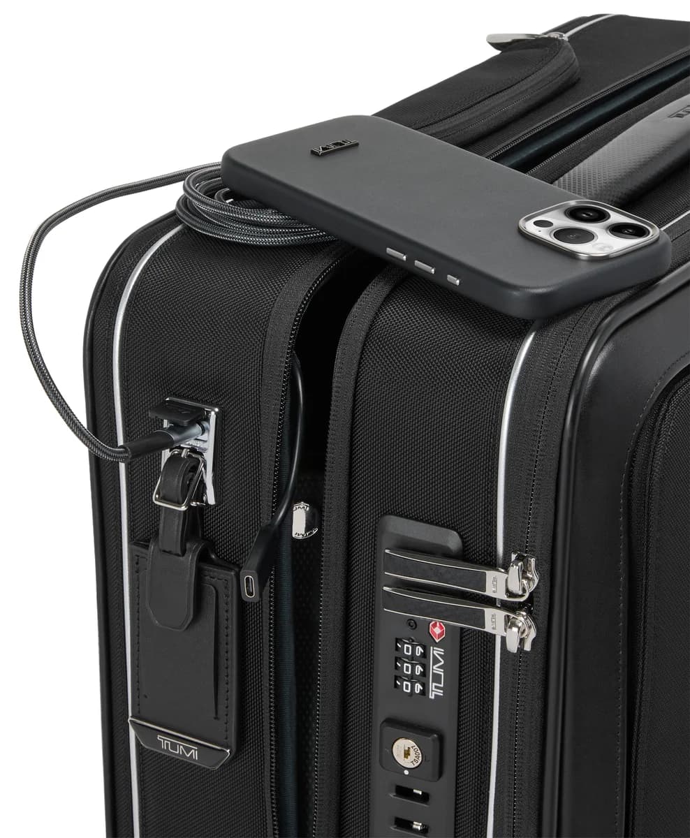 ARRIVE'-COMPACT FRNT PCKT CARRY ON